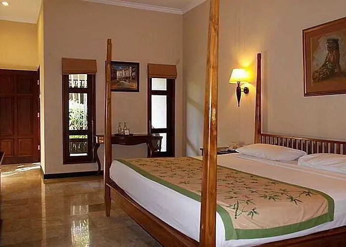 Hotel Puri Bambu 3*