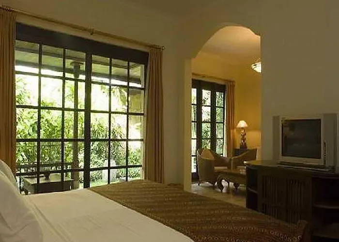 Puri Bambu Hotel 3*