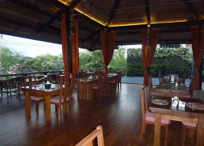 Puri Bambu Hotel 3*