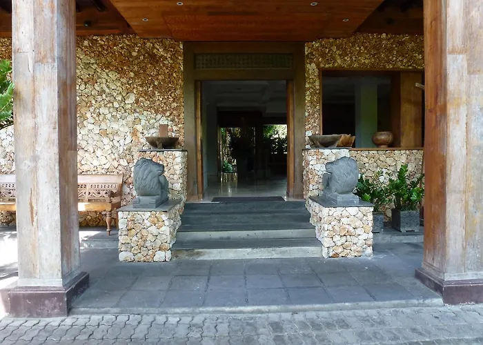 Puri Bambu Hotel 3*